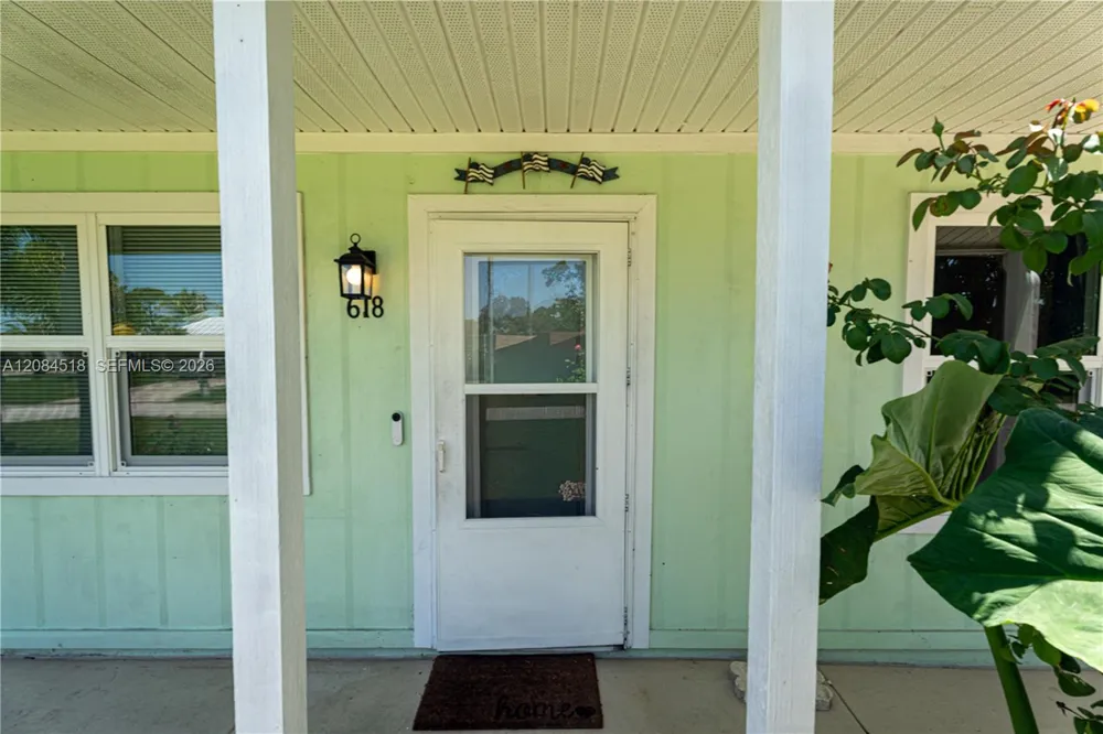 618 SW Ray Ave Port St. Lucie, FL 34983
