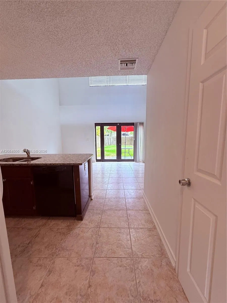 3591 NW 91st Ave Sunrise, FL 33351