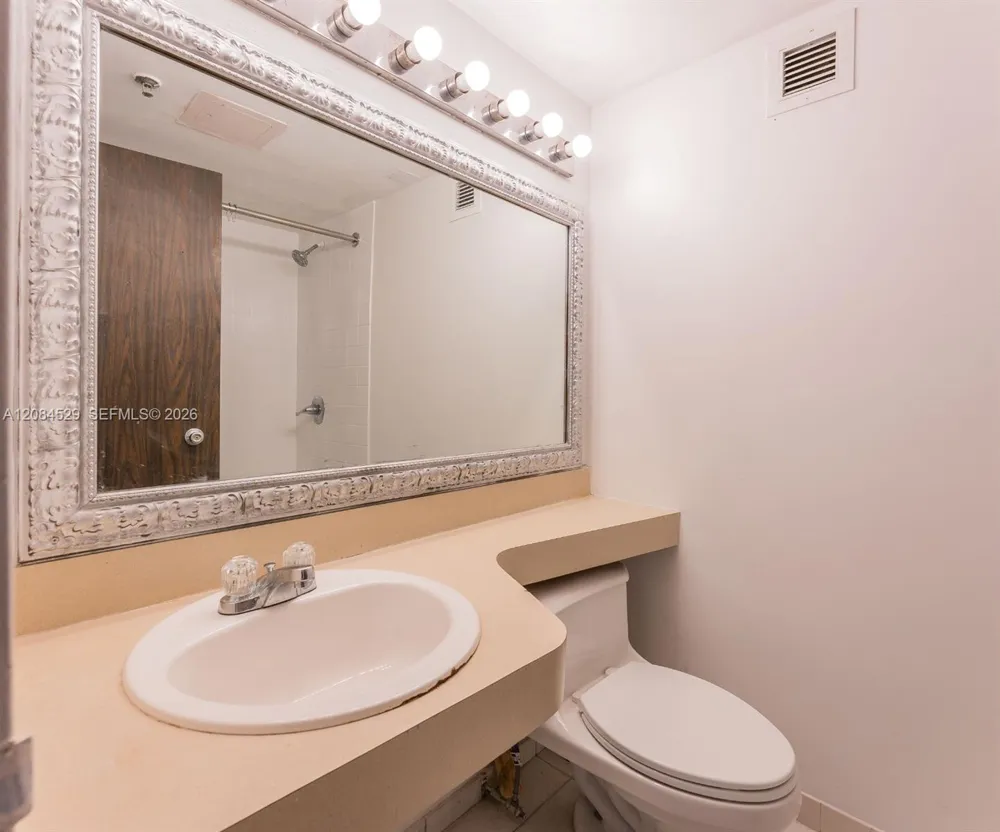16450 NW 2nd Ave #103 Miami, FL 33169