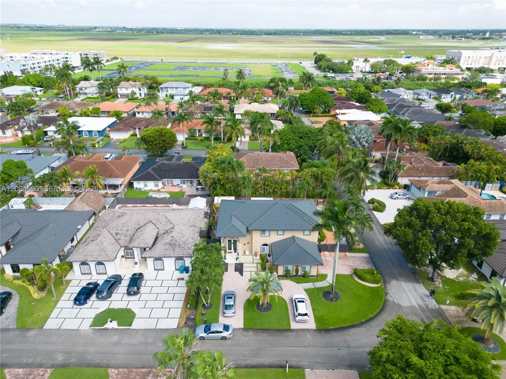 15225 SW 140th St #B Miami, FL 33196