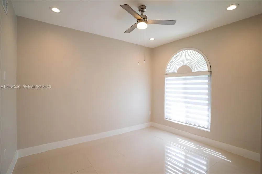 15225 SW 140th St #B Miami, FL 33196