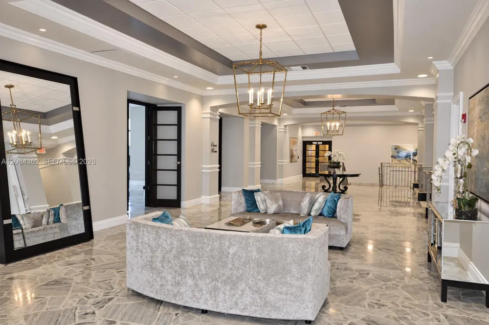 2501 S Ocean Dr #323 Hollywood, FL 33019