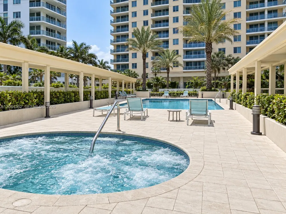 2501 S Ocean Dr #323 Hollywood, FL 33019