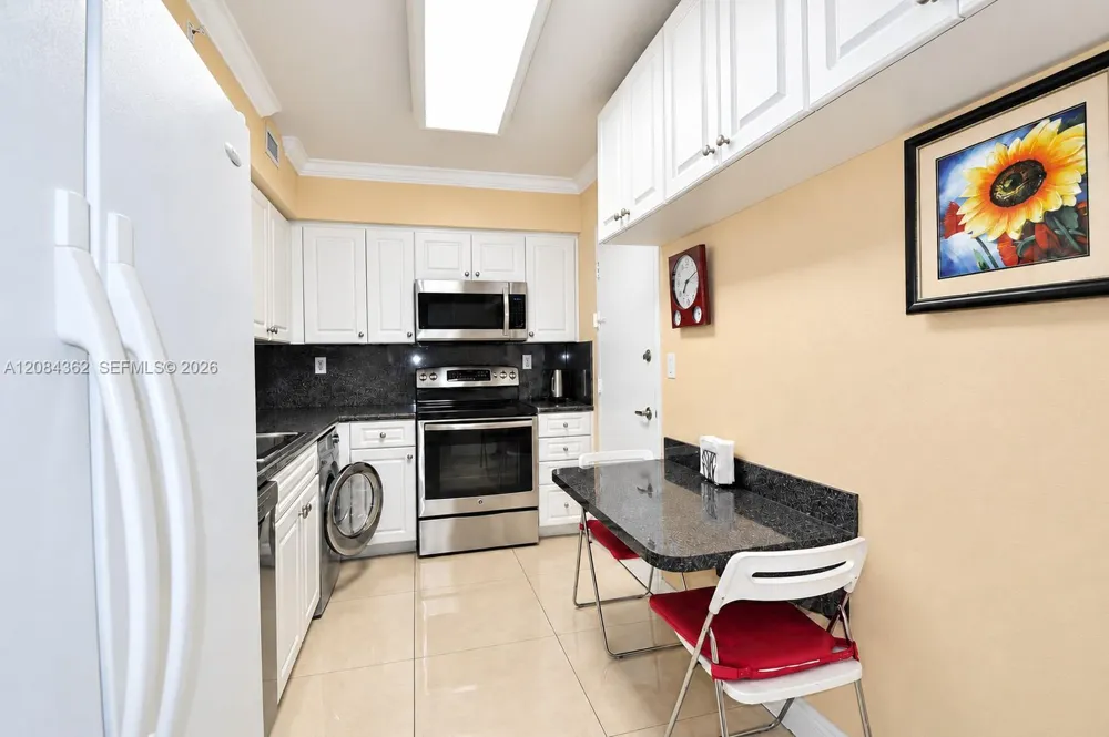 2501 S Ocean Dr #323 Hollywood, FL 33019
