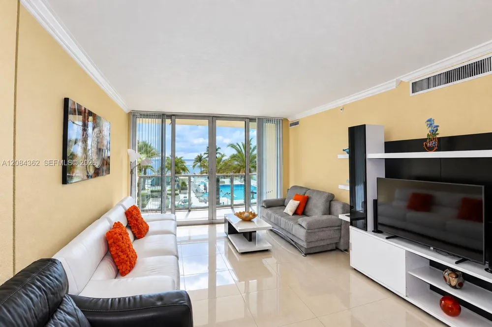 2501 S Ocean Dr #323 Hollywood, FL 33019