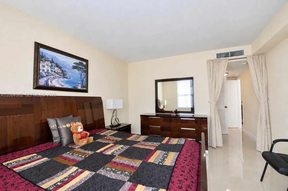 2501 S Ocean Dr #323 Hollywood, FL 33019