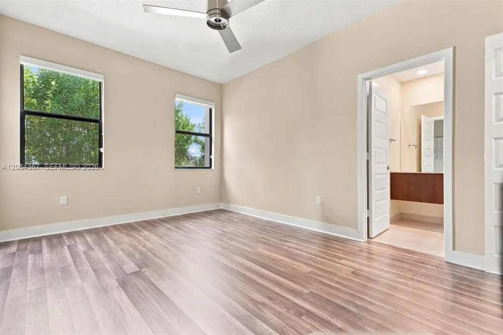 10455 NW 82nd St #10 Doral, FL 33178