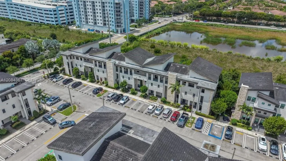 10455 NW 82nd St #10 Doral, FL 33178