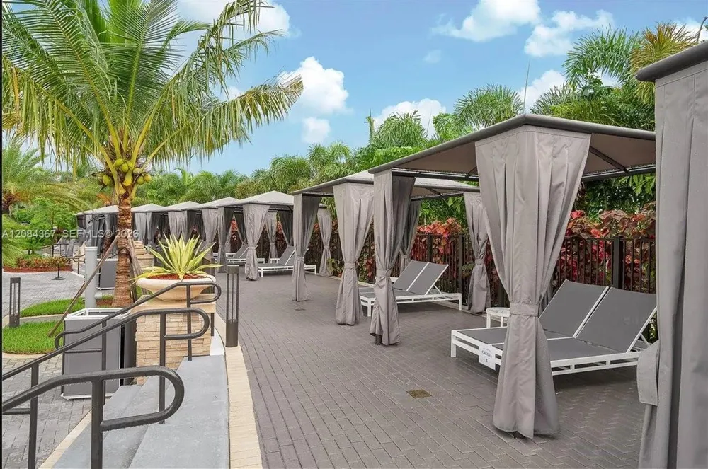 10455 NW 82nd St #10 Doral, FL 33178