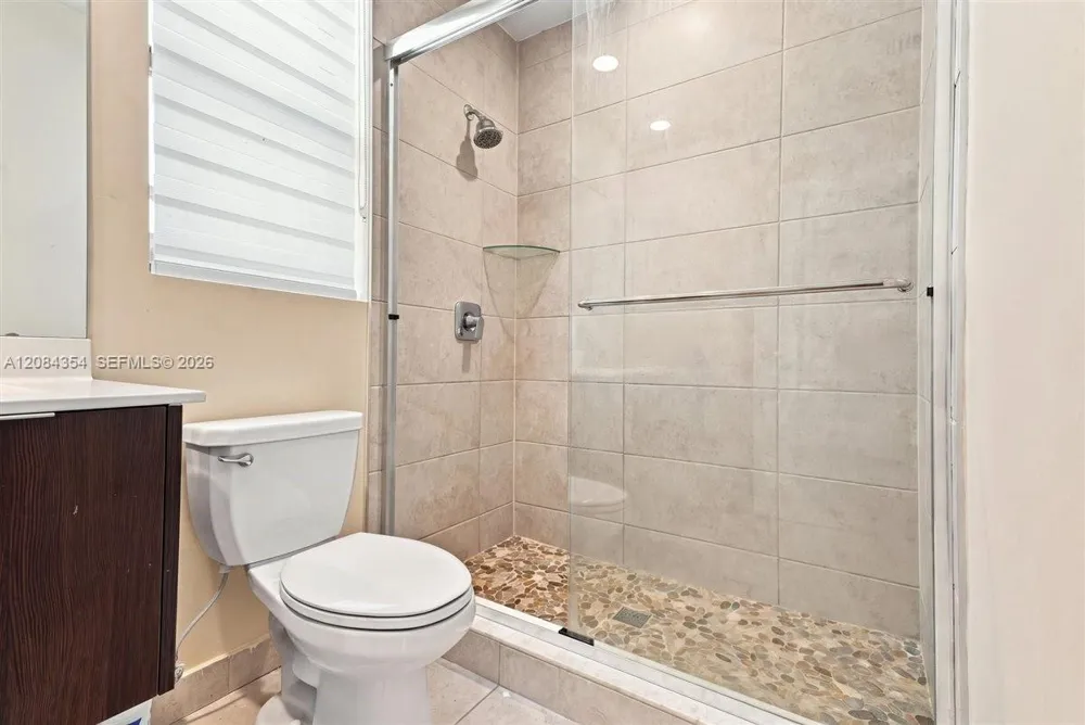 10455 NW 82nd St #10 Doral, FL 33178
