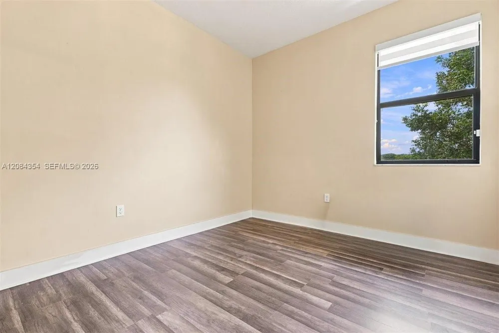 10455 NW 82nd St #10 Doral, FL 33178