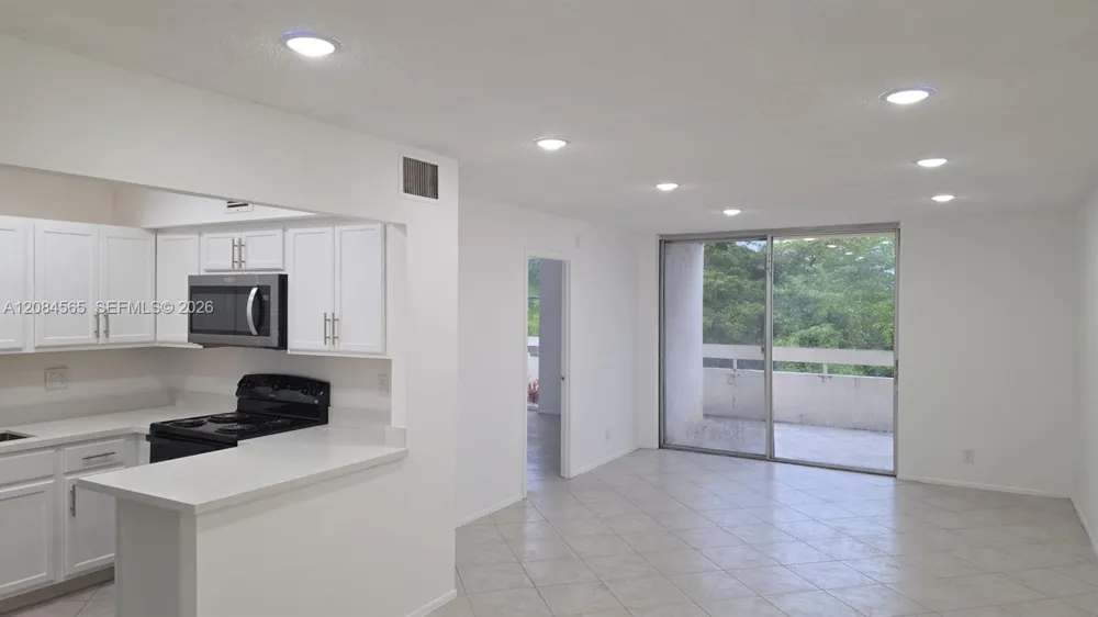 2017 NW 46th Ave #A404 Lauderhill, FL 33313