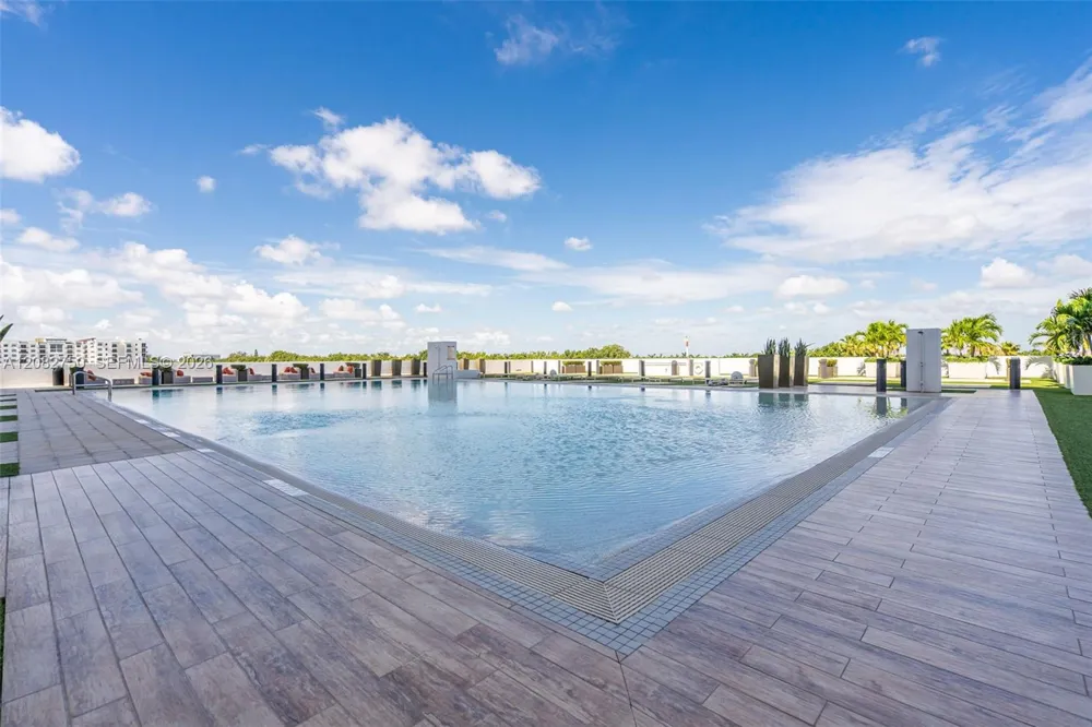 5252 NW 85th Ave #1709 Doral, FL 33166
