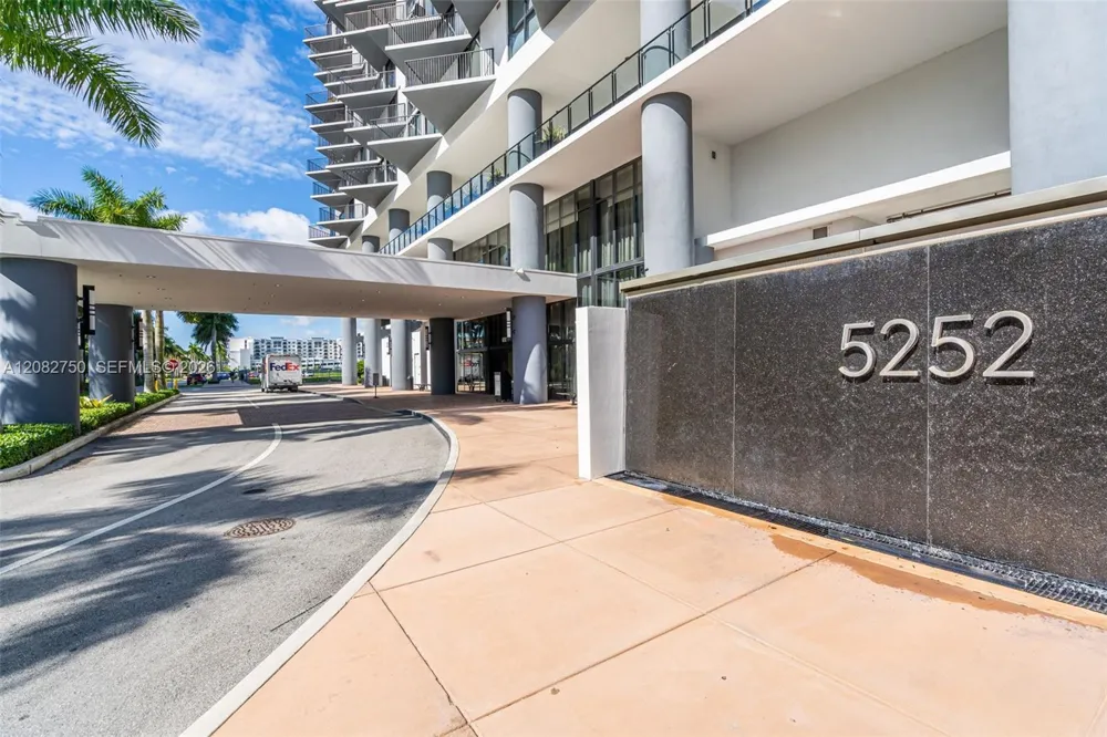5252 NW 85th Ave #1709 Doral, FL 33166