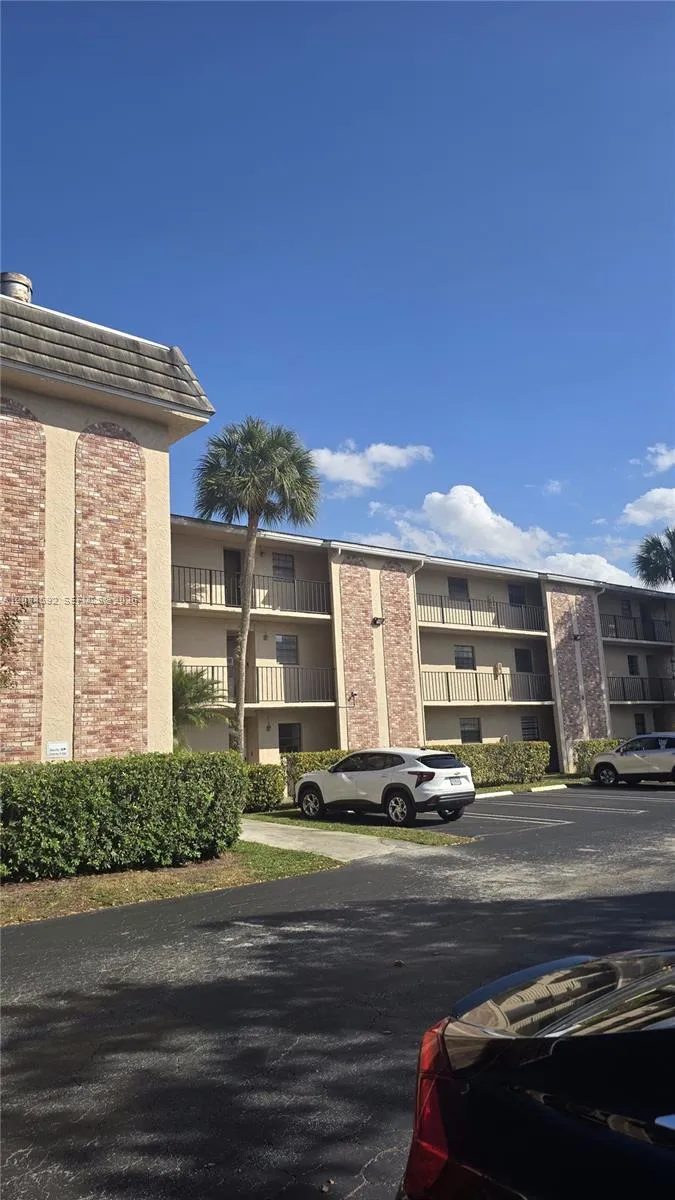 3351 NW 85th Ave #316 Coral Springs, FL 33065