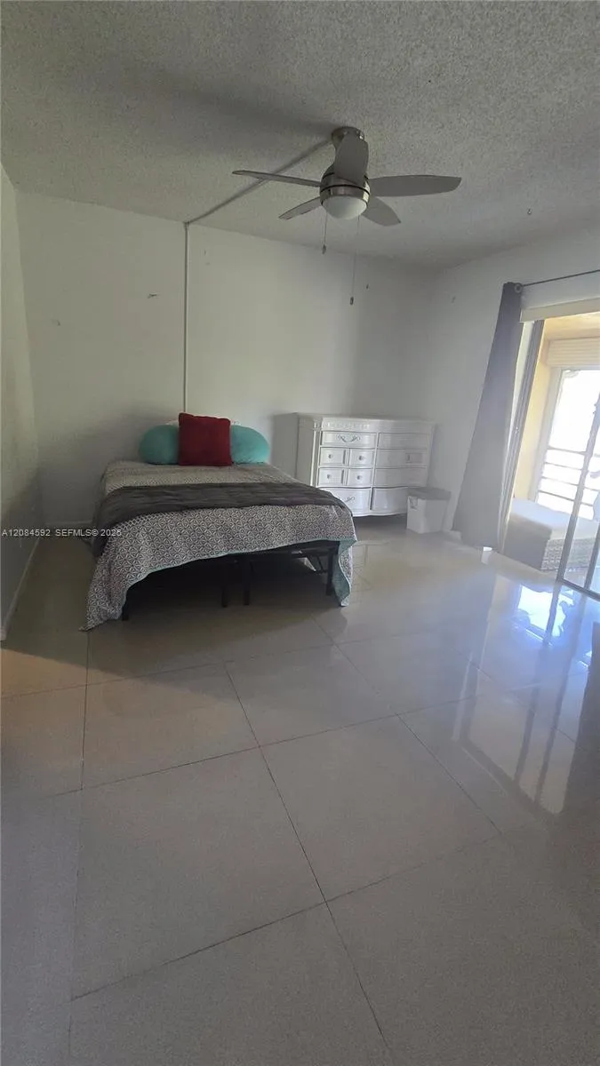 3351 NW 85th Ave #316 Coral Springs, FL 33065