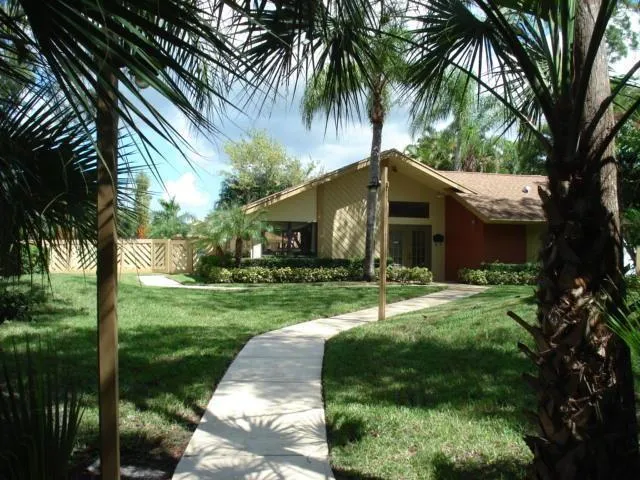 12969 PENNYPACKER TRAIL #14 Wellington, FL 33414