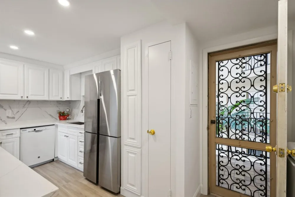 3475 S OCEAN BOULEVARD #2050 Palm Beach, FL 33480
