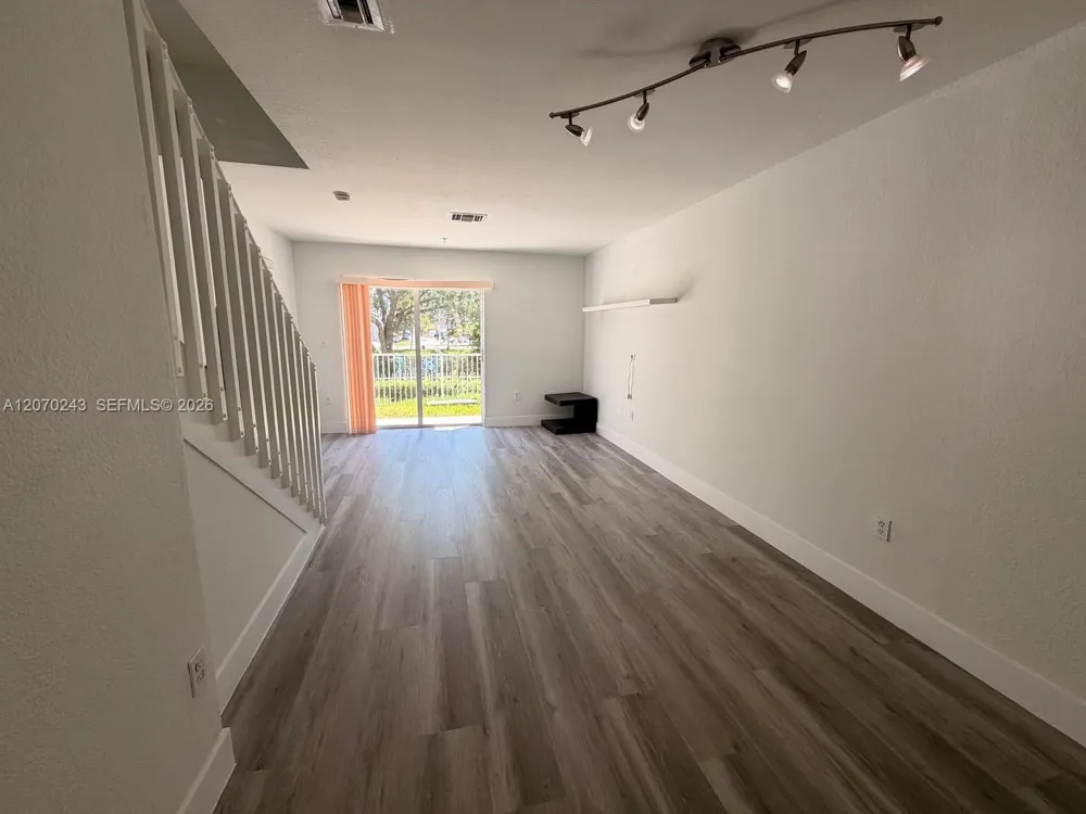 2054 NE 167th St #3-122 North Miami Beach, FL 33162
