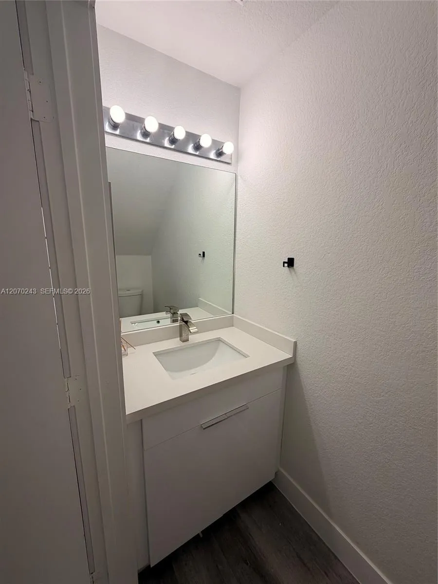 2054 NE 167th St #3-122 North Miami Beach, FL 33162