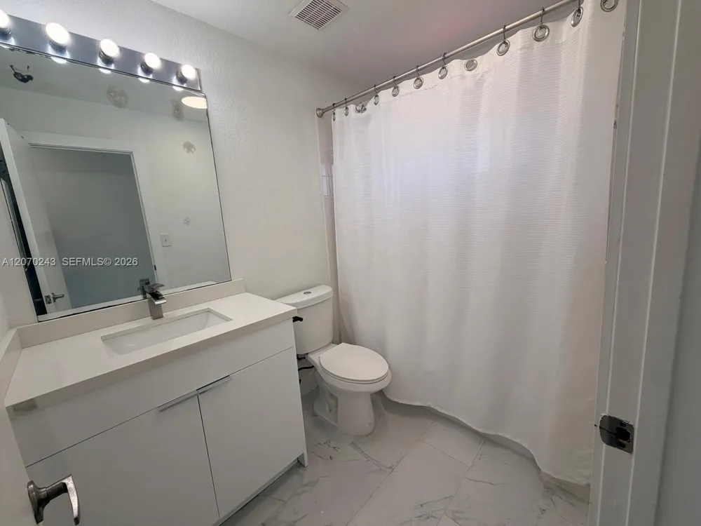 2054 NE 167th St #3-122 North Miami Beach, FL 33162