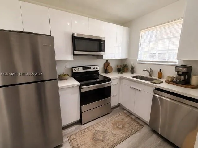 2054 NE 167th St #3-122 North Miami Beach, FL 33162