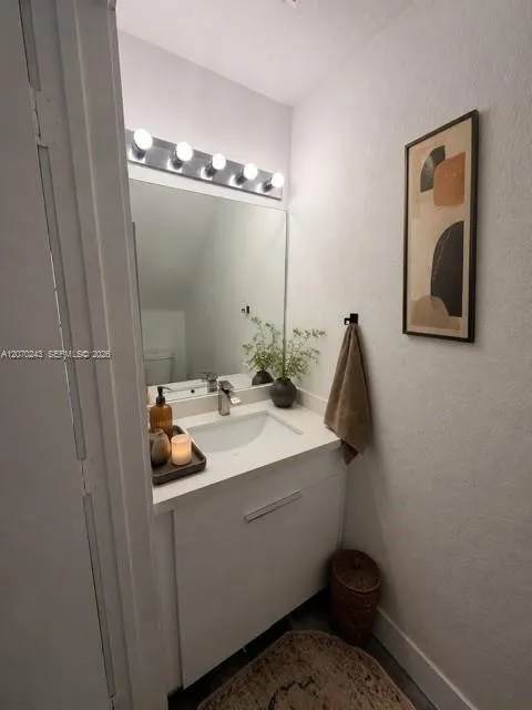 2054 NE 167th St #3-122 North Miami Beach, FL 33162
