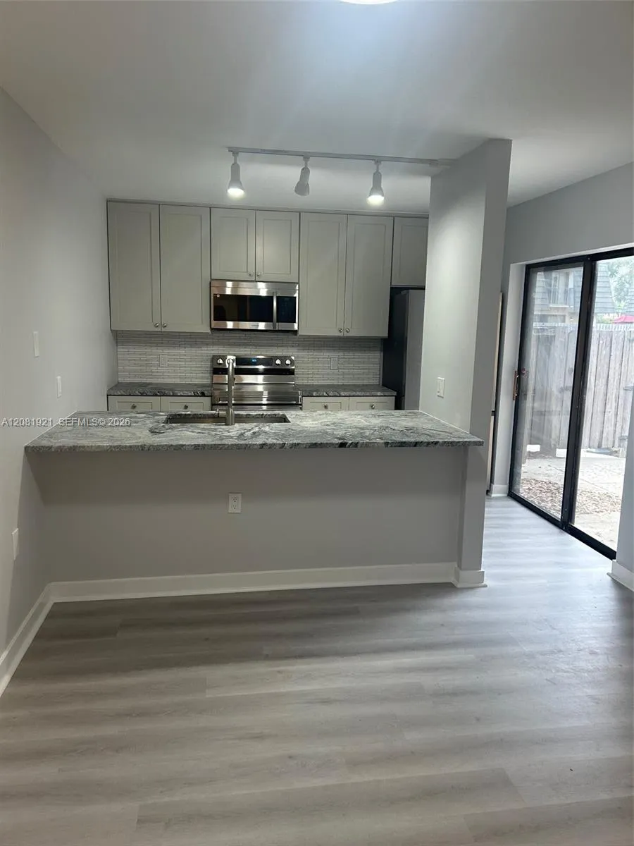 603 6th Way #603 West Palm Beach, FL 33407