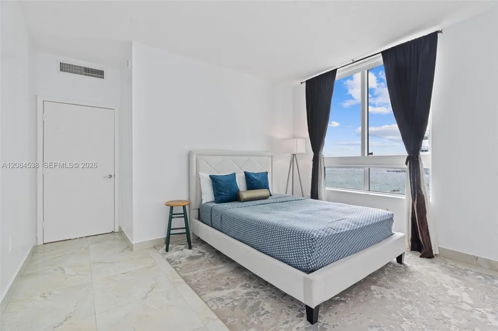 1900 Bayshore Dr #3315 Miami, FL 33132