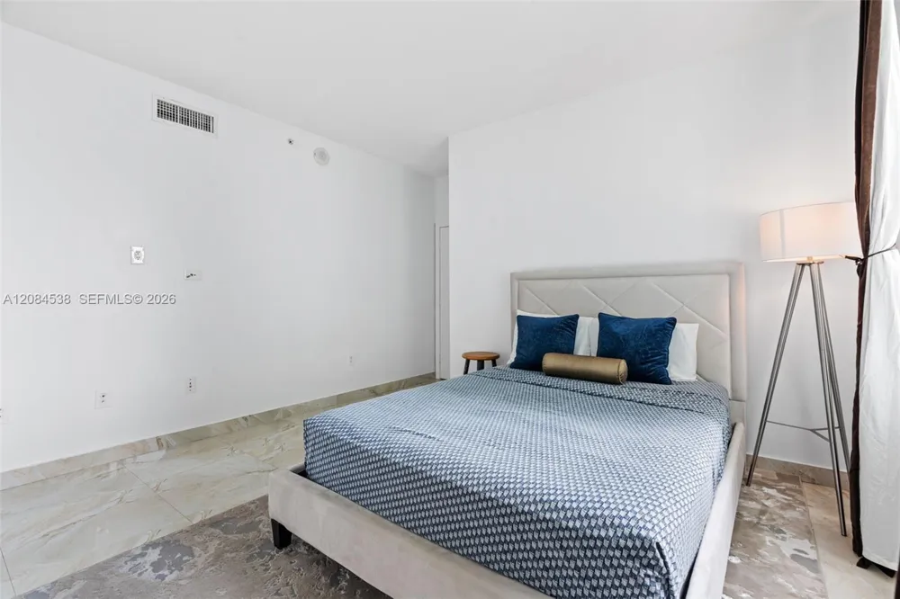 1900 Bayshore Dr #3315 Miami, FL 33132