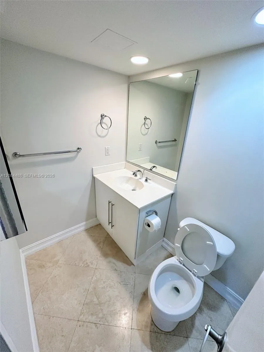 3000 S Ocean Dr #1606 Hollywood, FL 33019