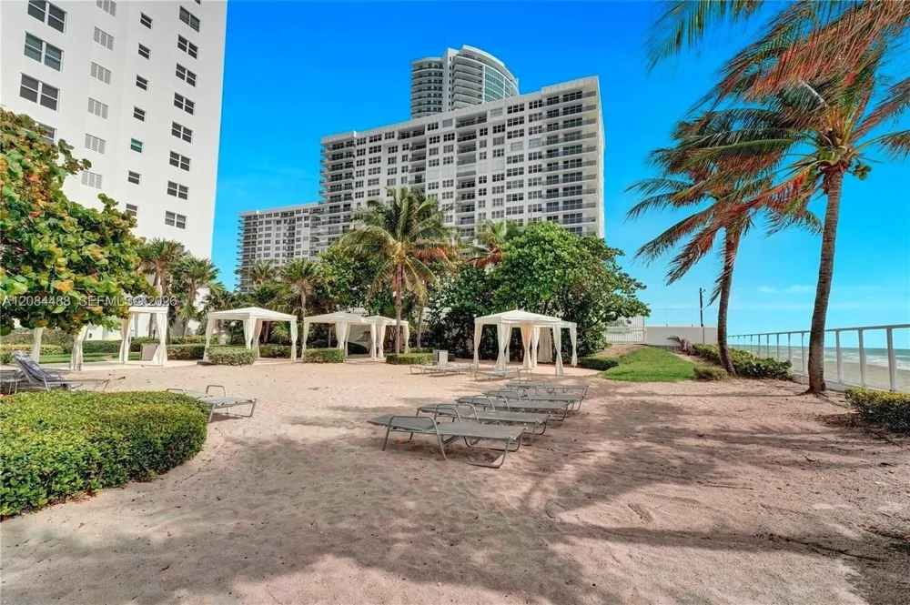 3000 S Ocean Dr #1606 Hollywood, FL 33019