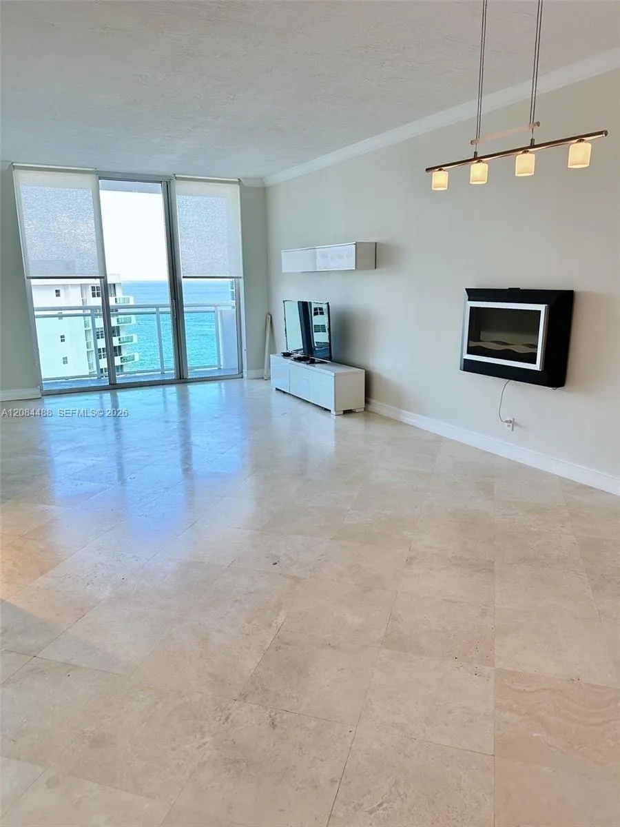 3000 S Ocean Dr #1606 Hollywood, FL 33019