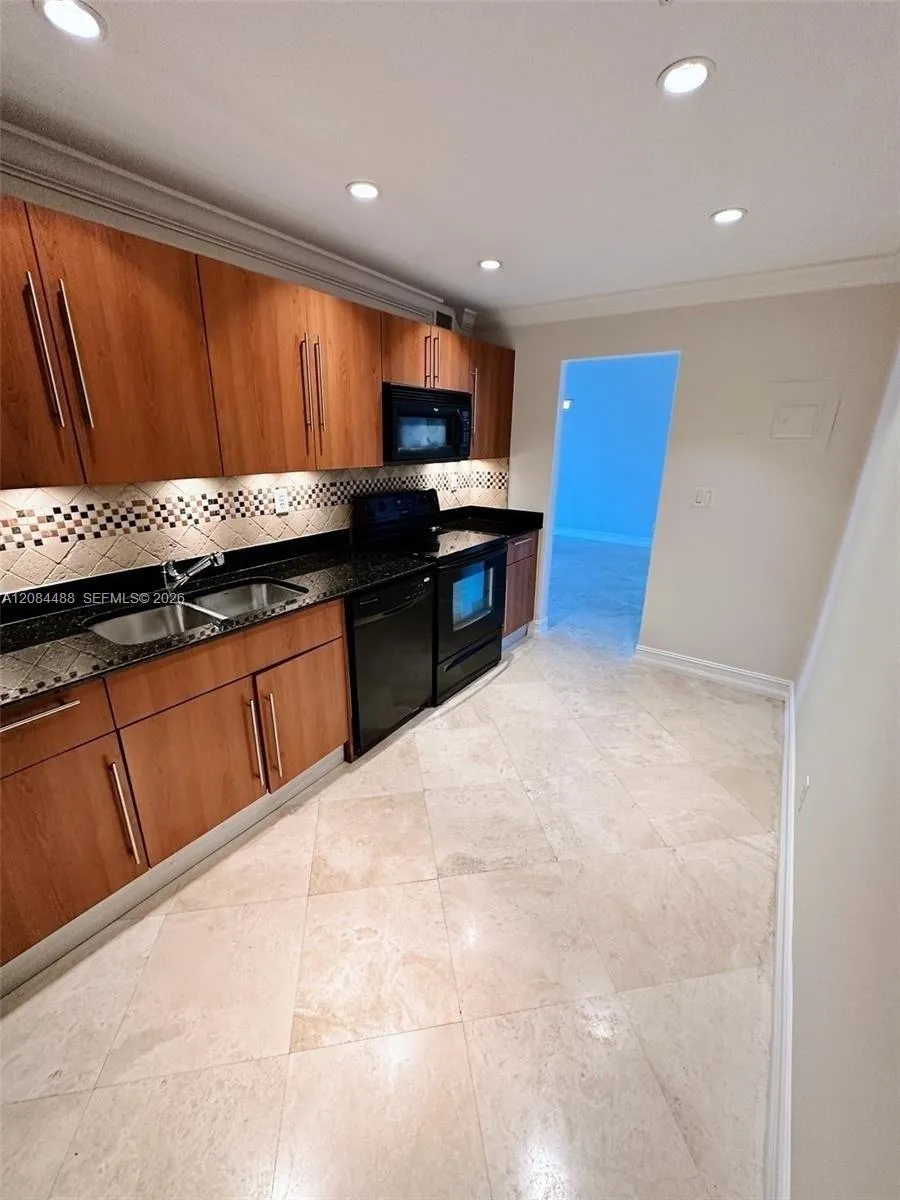 3000 S Ocean Dr #1606 Hollywood, FL 33019