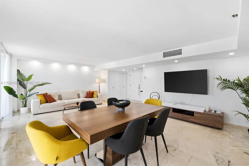 2401 Collins Ave #1508 Miami Beach, FL 33140