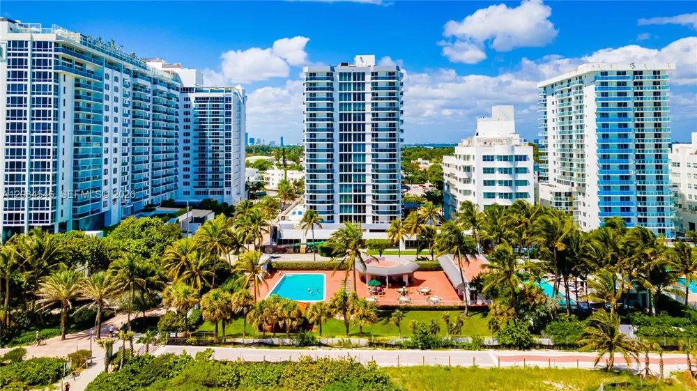 2401 Collins Ave #1508 Miami Beach, FL 33140