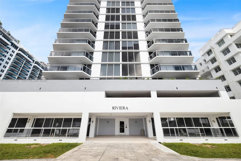 2401 Collins Ave #1508 Miami Beach, FL 33140
