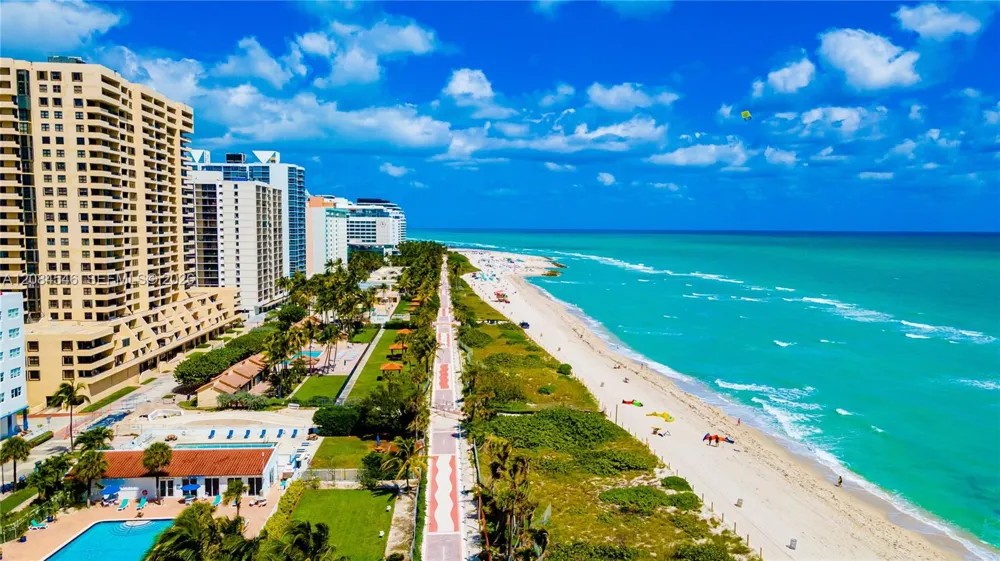 2401 Collins Ave #1508 Miami Beach, FL 33140