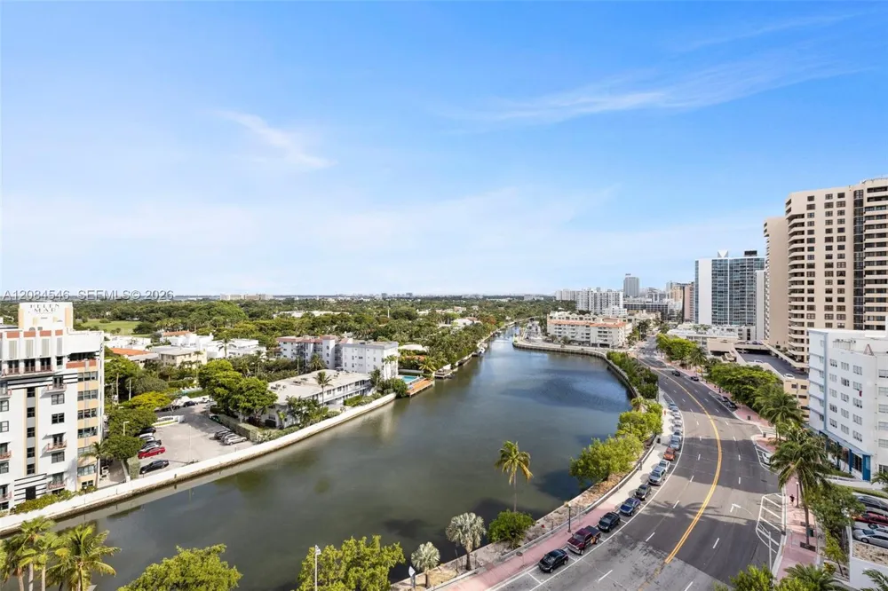 2401 Collins Ave #1508 Miami Beach, FL 33140