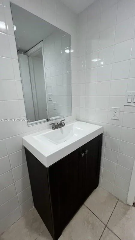 2017 NW 46th Ave #A104 Lauderdale Lakes, FL 33313