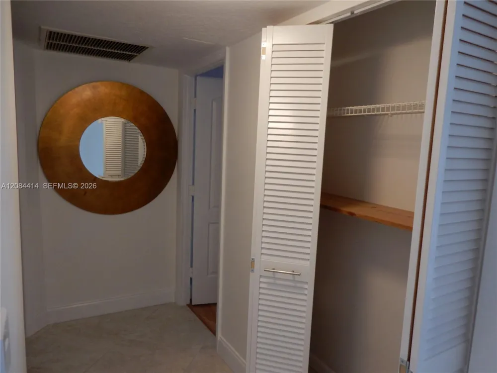 5051 W OAKLAND PARK BLVD #302 Lauderdale Lakes, FL 33313