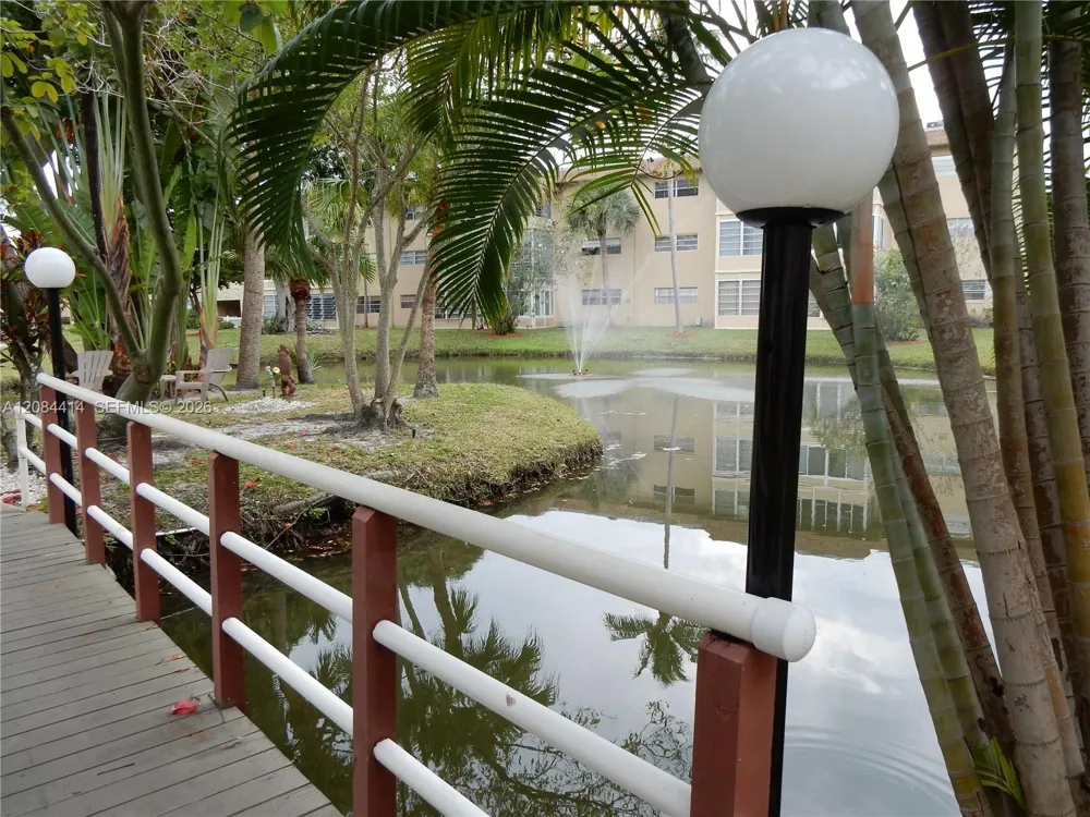 5051 W OAKLAND PARK BLVD #302 Lauderdale Lakes, FL 33313