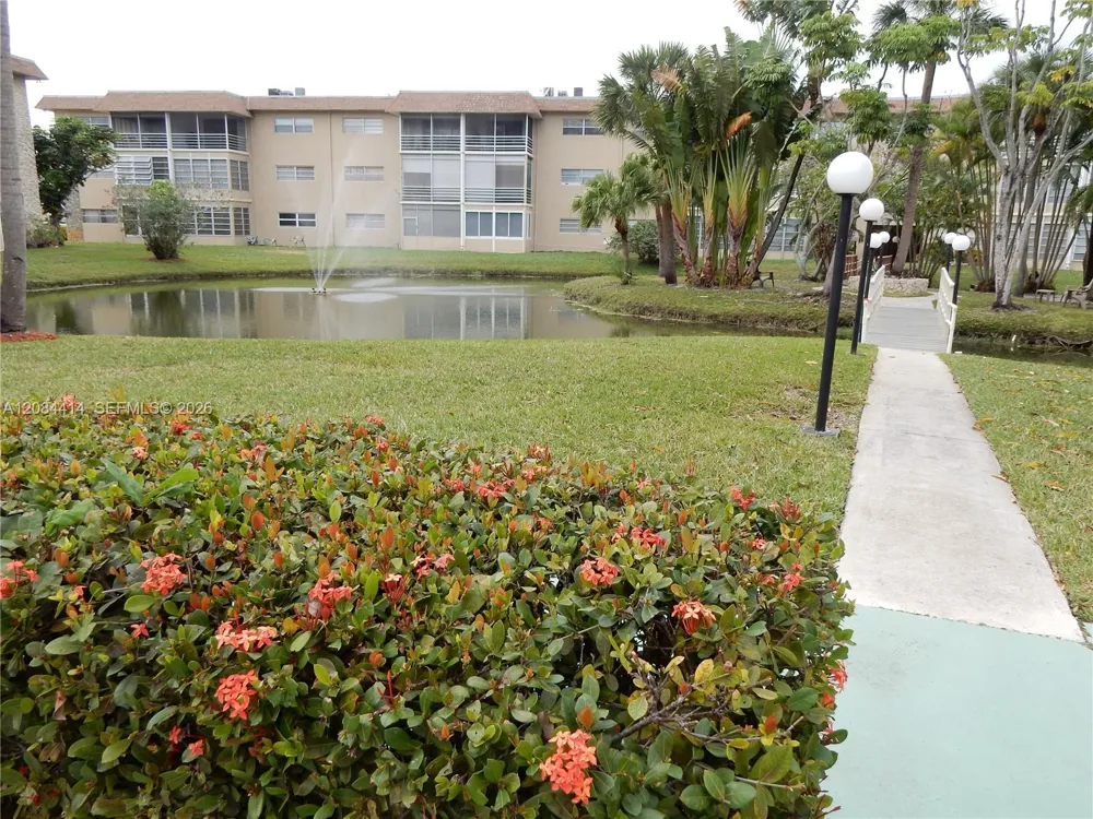 5051 W OAKLAND PARK BLVD #302 Lauderdale Lakes, FL 33313