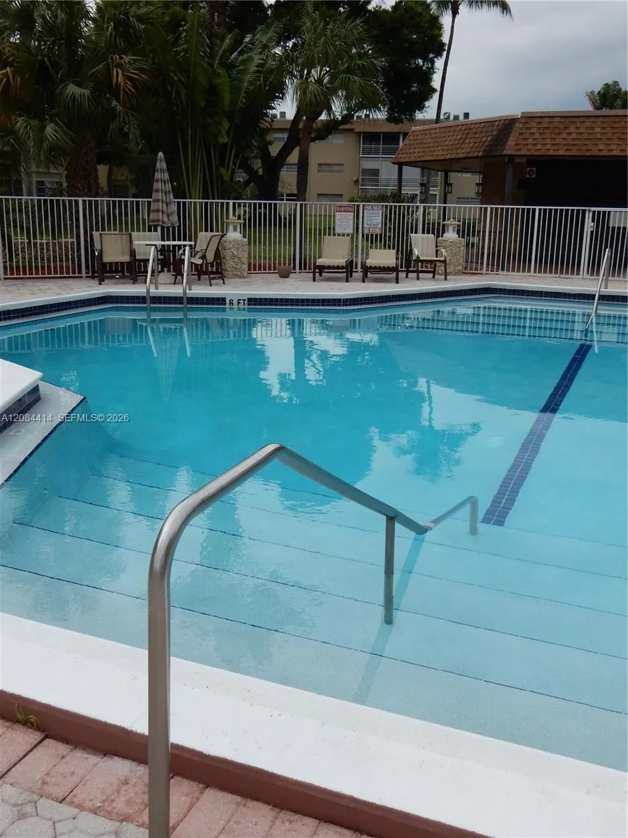 5051 W OAKLAND PARK BLVD #302 Lauderdale Lakes, FL 33313