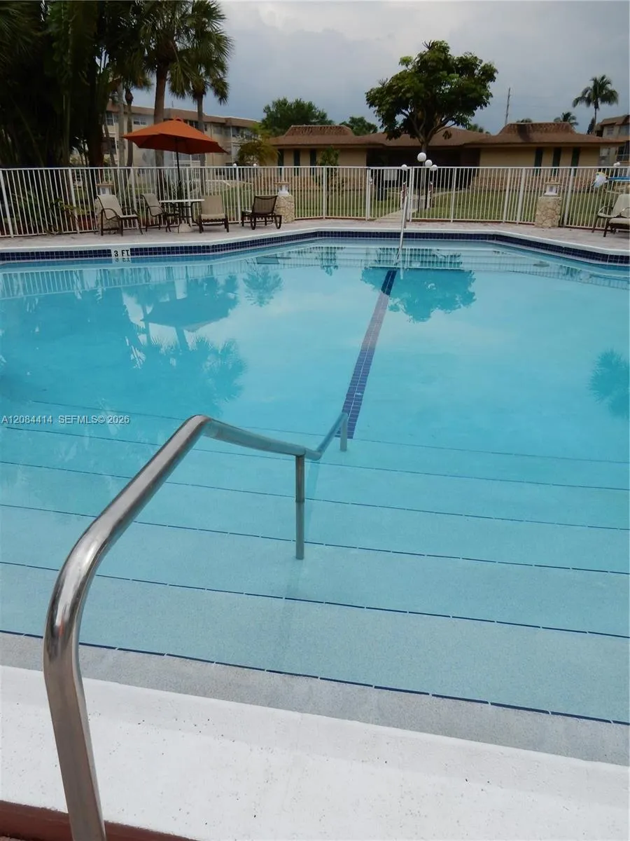 5051 W OAKLAND PARK BLVD #302 Lauderdale Lakes, FL 33313