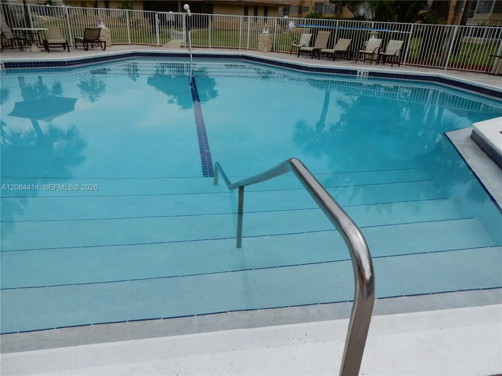 5051 W OAKLAND PARK BLVD #302 Lauderdale Lakes, FL 33313