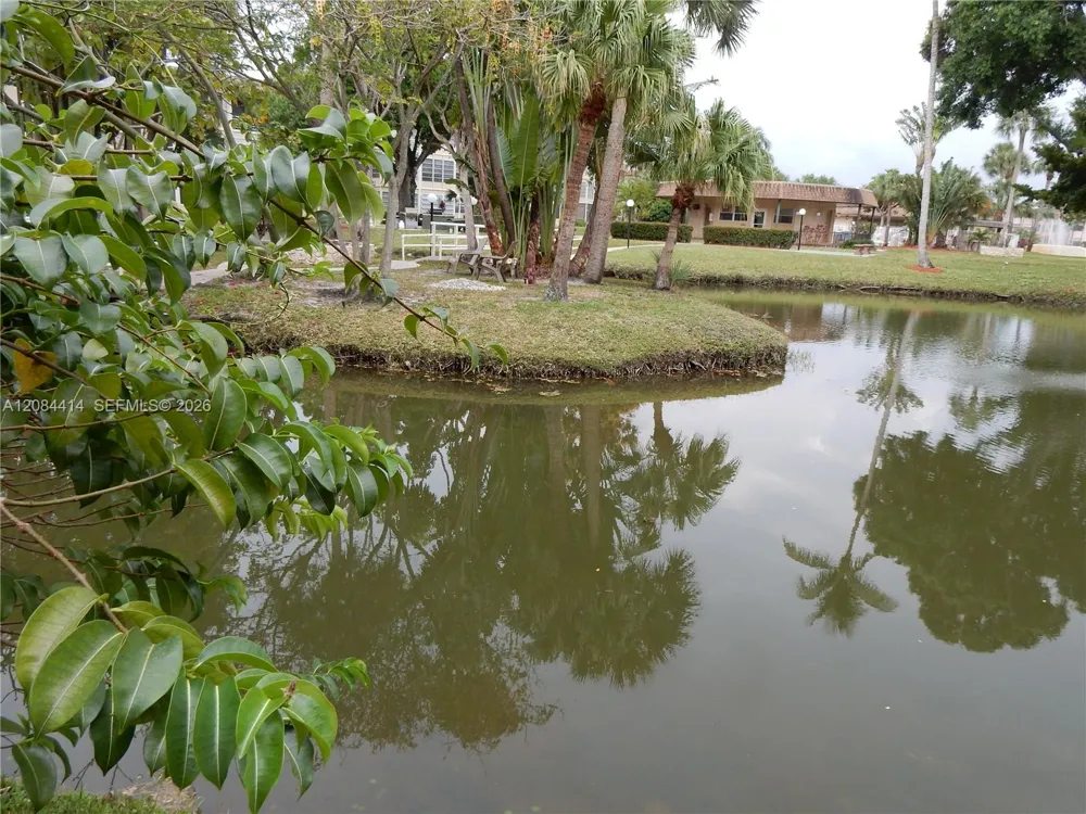 5051 W OAKLAND PARK BLVD #302 Lauderdale Lakes, FL 33313