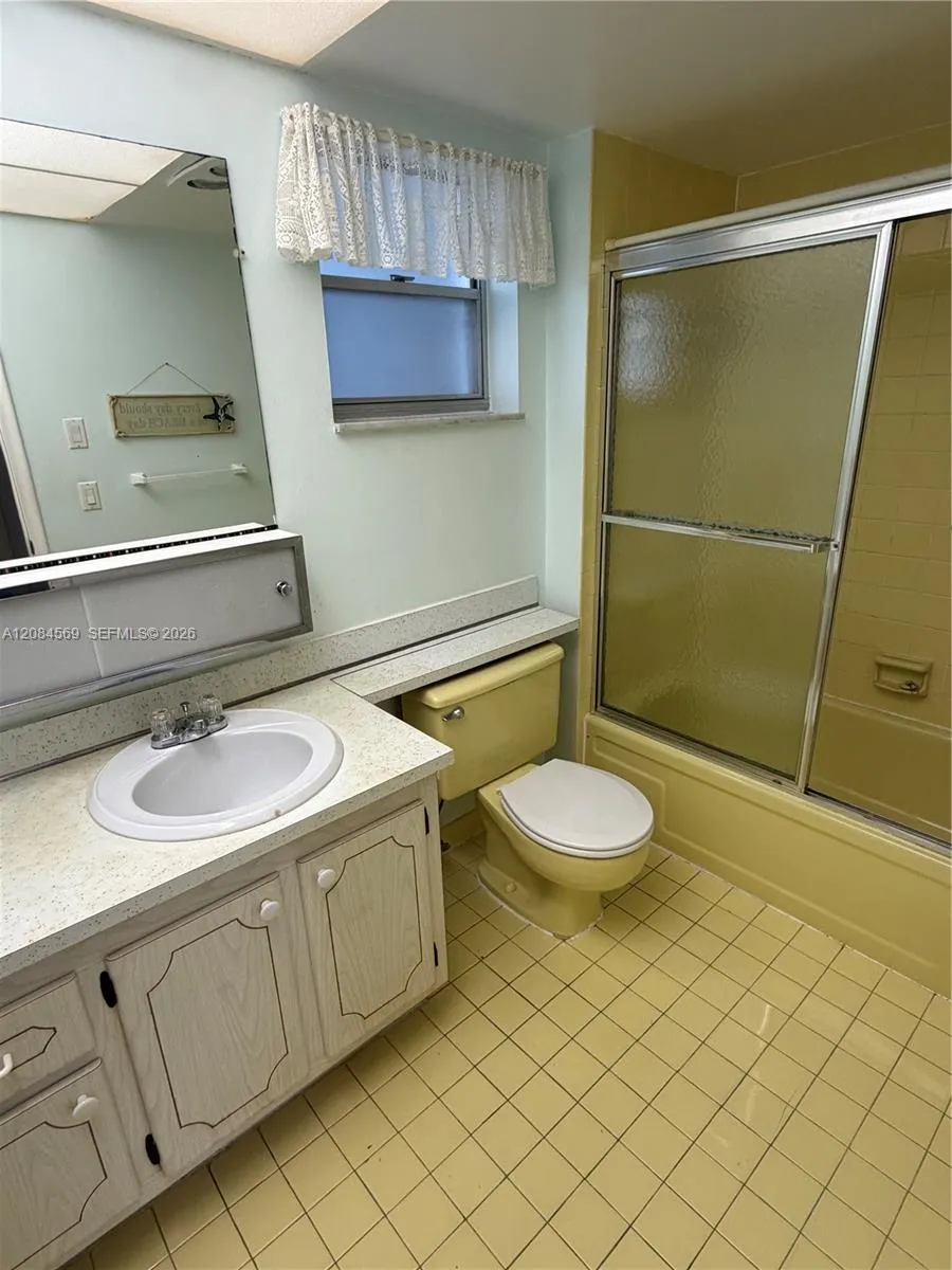 319 NE 14th Ave #505 Hallandale Beach, FL 33009