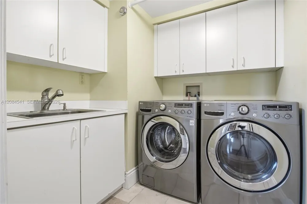 2600 Segovia St #703 Coral Gables, FL 33134
