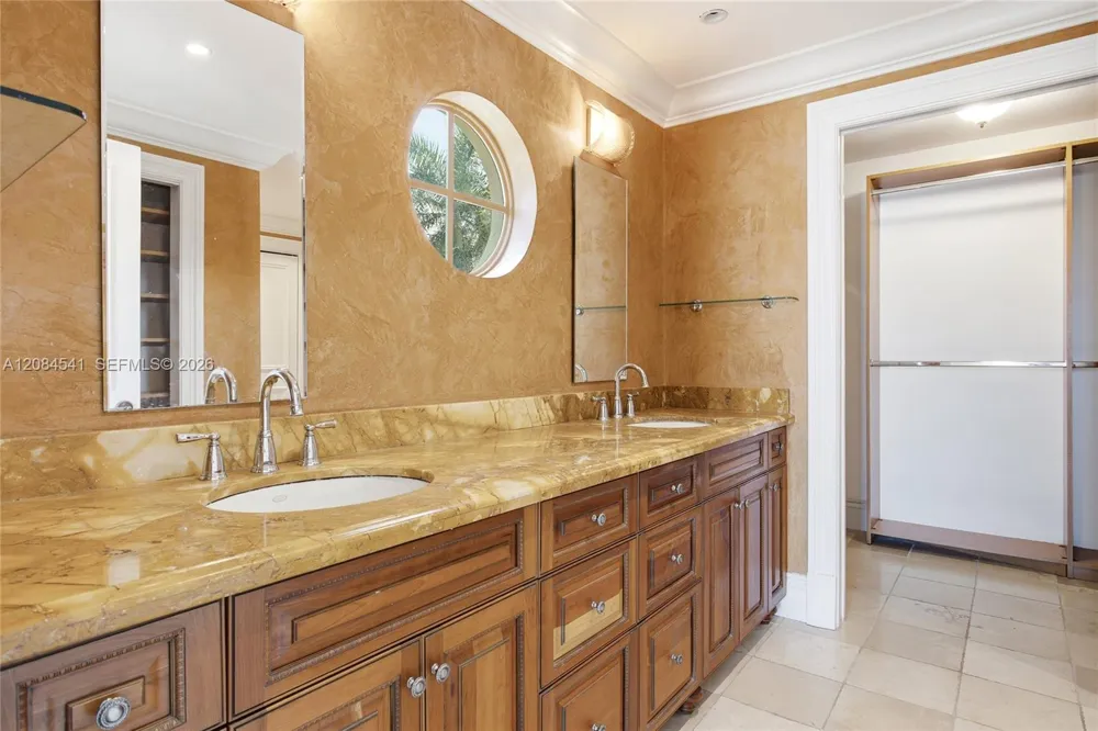 2600 Segovia St #703 Coral Gables, FL 33134
